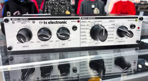 TC Electronic - M100 Stereo Multi-Effects Processor 2